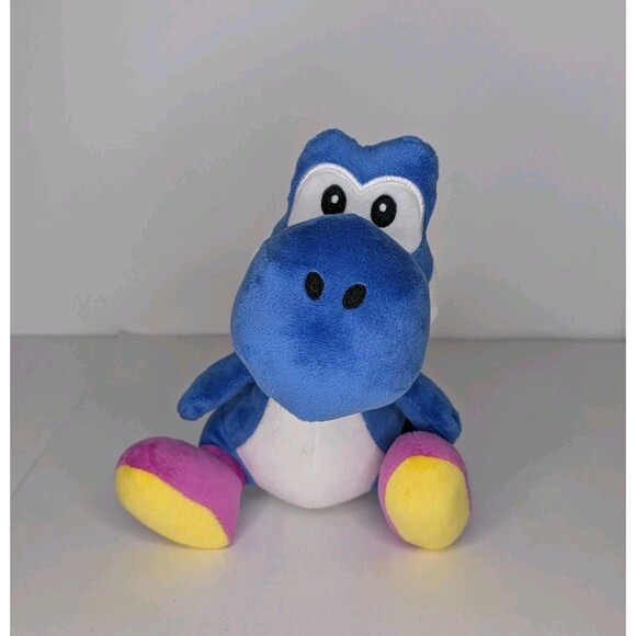 Yoshi Blue Super Mario Bros. 8"  Plush Stuffed Animal Toy 2018 Nintendo - Picture 1 of 6